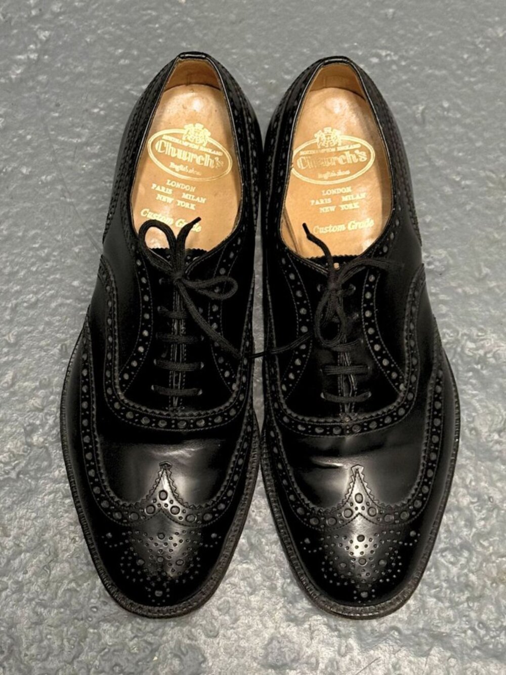 CHURCH'S BLACK LEATHER BROGUE OXFORD SHOES BURWOOD CUSTOM GRADE